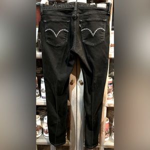 Levi’s mid rise skinny jeans